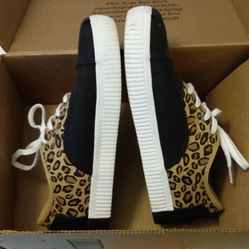 Toms Sneakers